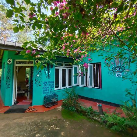 The 1964 Holiday Bungalow 엘라 외부 사진