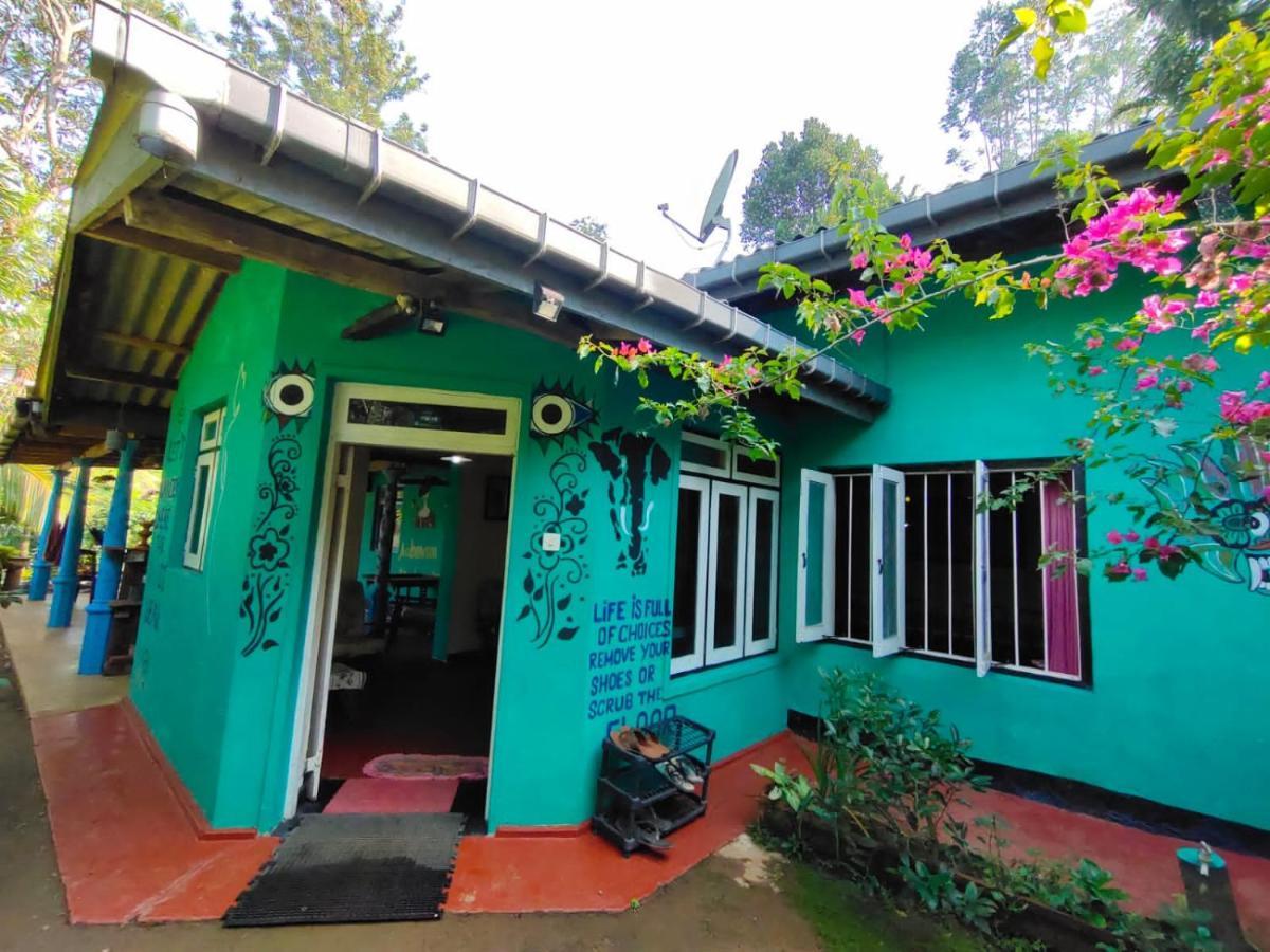 The 1964 Holiday Bungalow 엘라 외부 사진